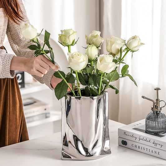 Minimally designed ceramic pleated electroplated vase for hydroponic cultivation of fresh flowers and dried flowers